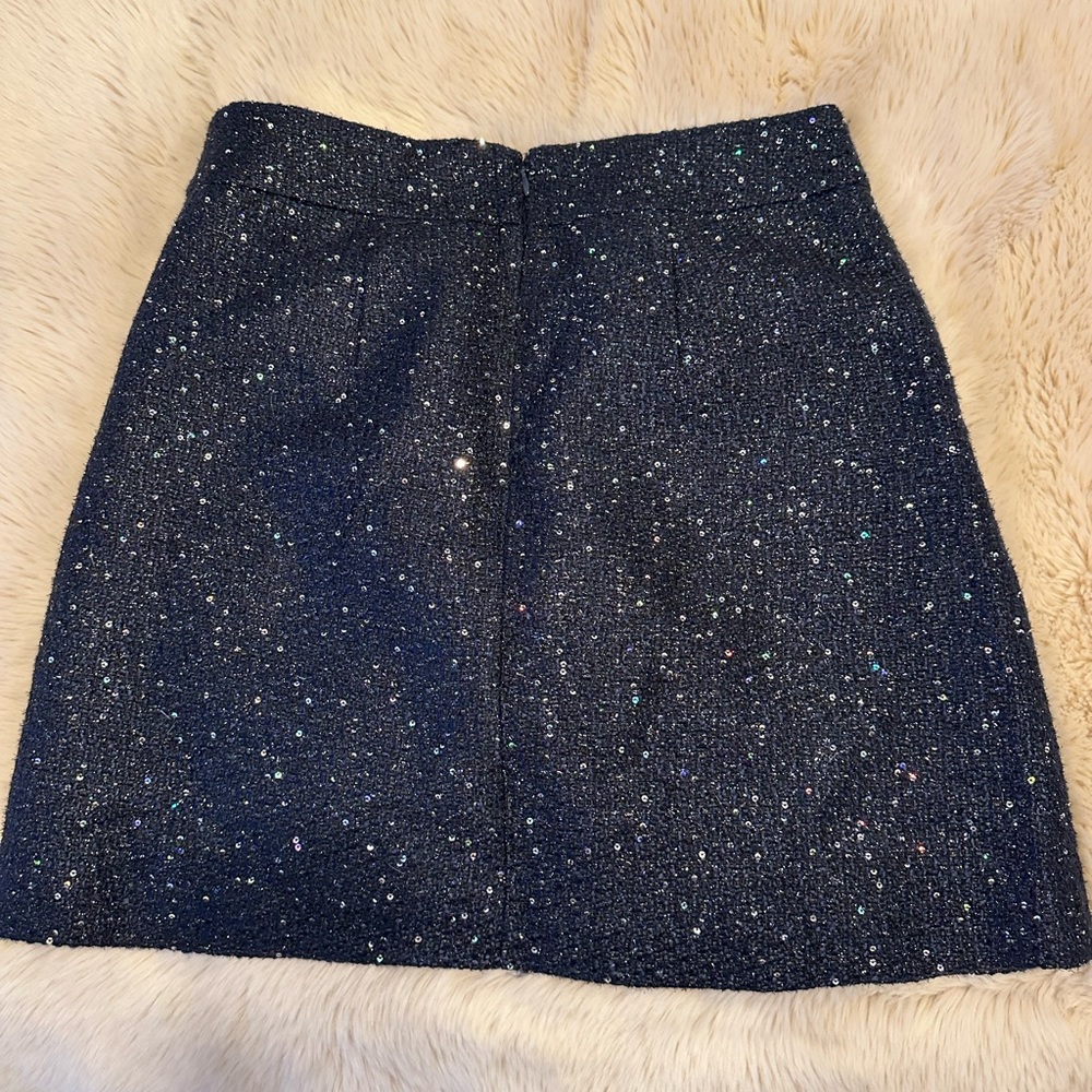 Size 6 loft navy sequins skirt